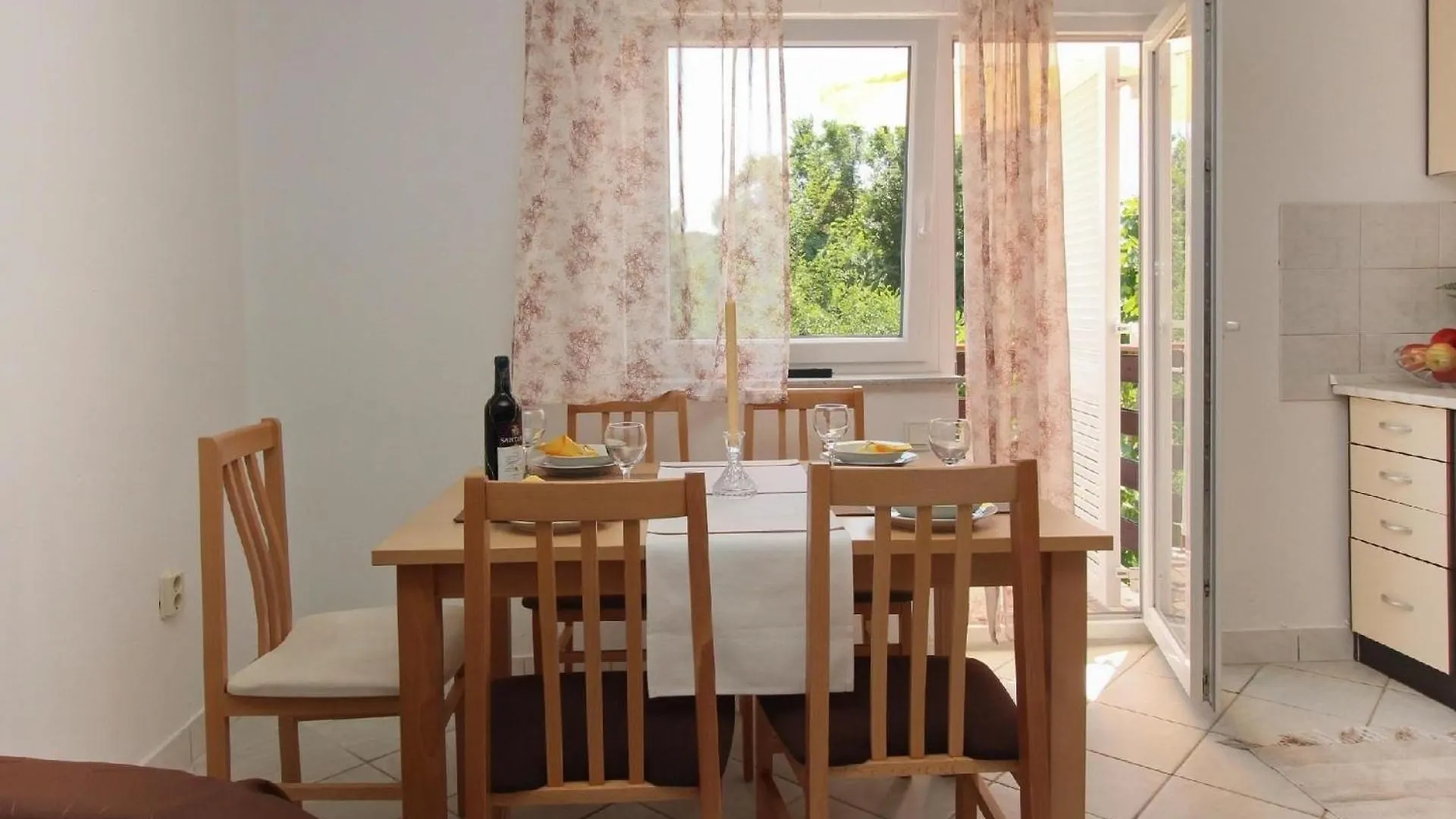 Apartment Ferienwohnung Fuer 5 Personen Ca 58 M In Silo, Adriakueste Kroatien Kroatische Inseln Croatia